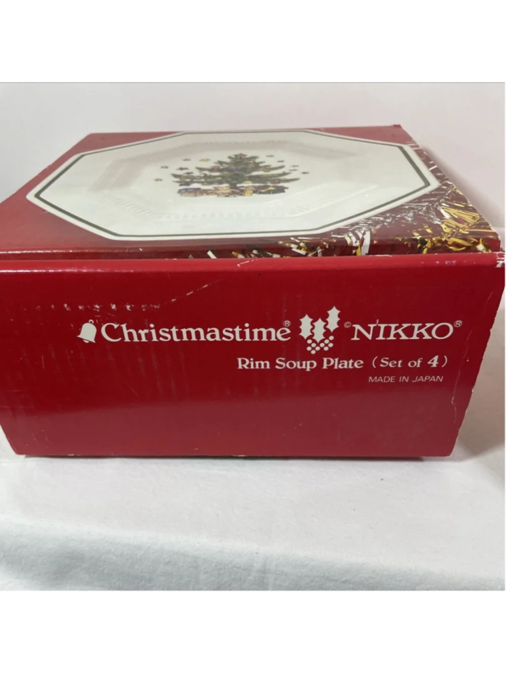 Nikko Japan Christmastime Octagonal Rim Soup Plates Set of 4 Bowls in Box